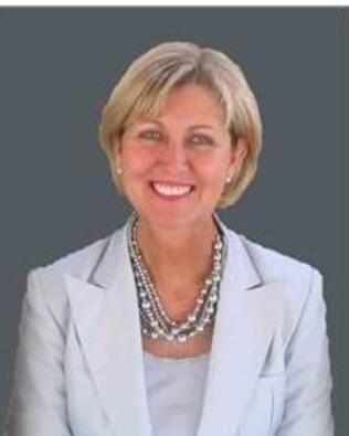 Headshot of Loretta Broeking
