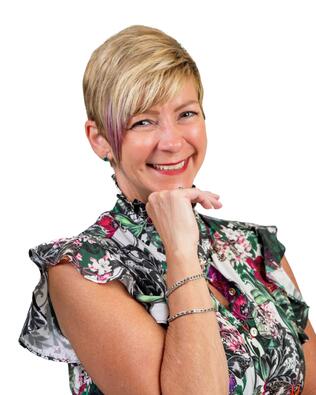 Headshot of Jeanette Izzo