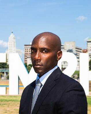 Headshot of Mario Howard