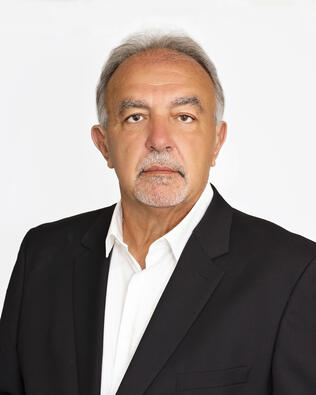 Headshot of Doug VanSyckle