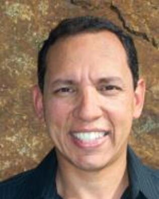 Headshot of Gabriel Castano