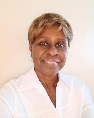 Headshot of Darlene Duncan