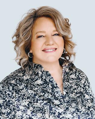 Headshot of Beth Maddox