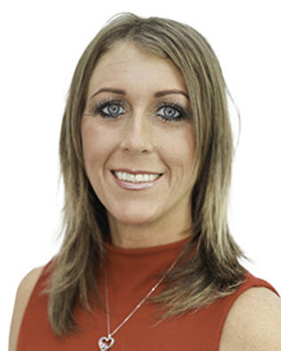 Headshot of Chelsea Cates