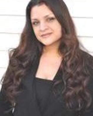 Headshot of Kathaleen Aviles-Robles