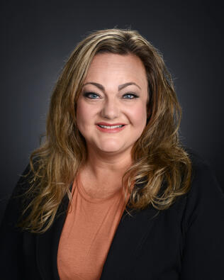 Headshot of Angela Hicks
