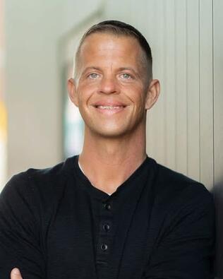 Headshot of Joshua Newman