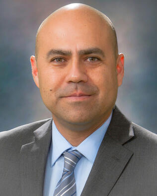 Headshot of Roger Cervantes