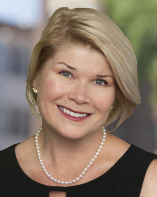 Headshot of Cindee LoPresti