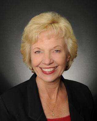 Headshot of Linda Snawder