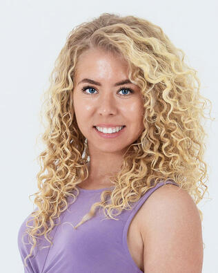 Headshot of Celine van der Merwe