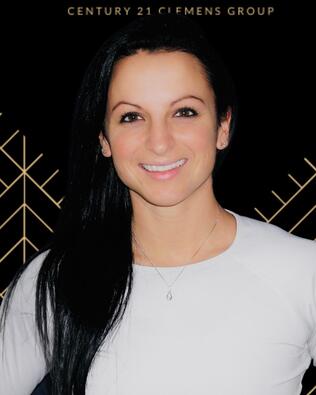 Headshot of Nicole Palazzo
