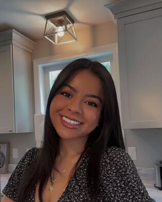 Headshot of Ella Ruiz