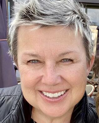 Headshot of Tammy Johnston