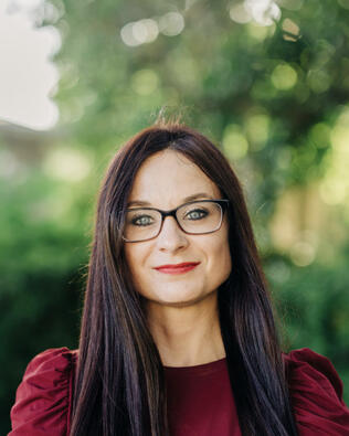 Headshot of Dana Chapman