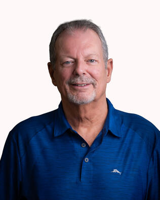 Headshot of Timothy Payne