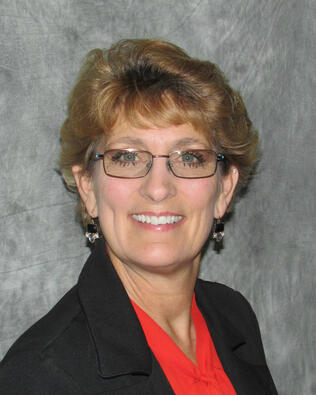 Headshot of Peri Lundberg