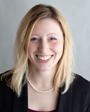 Headshot of Linsey Carey