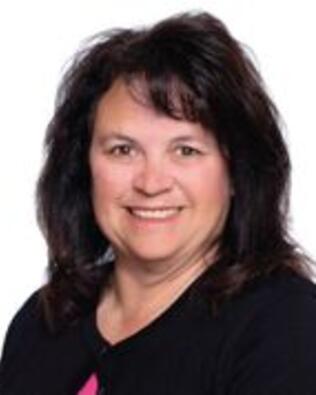 Headshot of Vicky Marshall