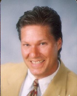 Headshot of Kent VanBriesen