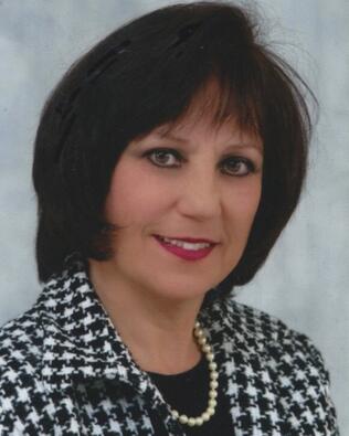 Headshot of Jeanette Mandap