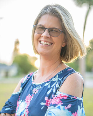 Headshot of Courtney Slimick