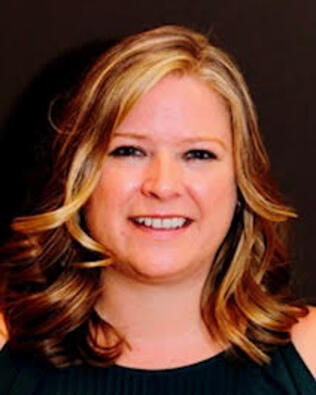 Headshot of Michelle Nash