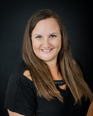 Headshot of Kelly Smith