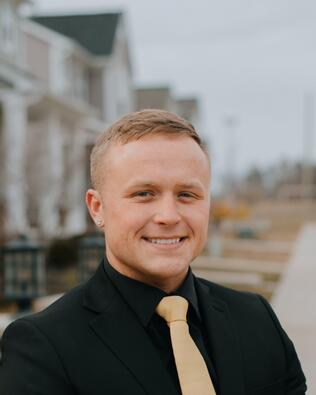 Headshot of Brendon Riccardi