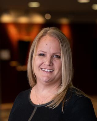 Headshot of Roberta Turk