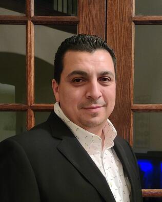 Headshot of Edwin Guzman