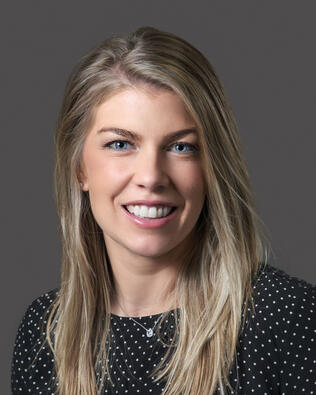 Headshot of Amy Holtz