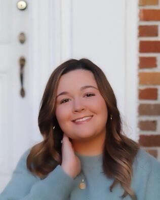 Headshot of Hannah Sellers