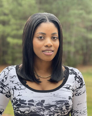 Headshot of Artisha Gay