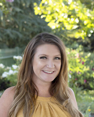 Headshot of Kelly Kruse