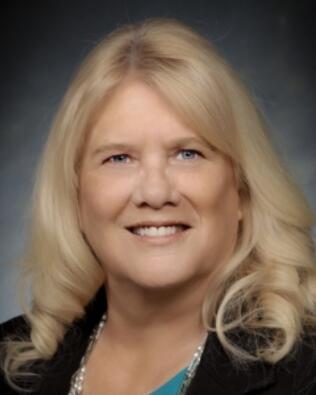 Headshot of Debbie Shelton