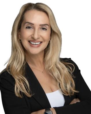 Headshot of Irina Aronson