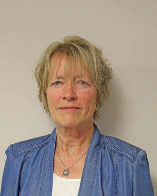 Headshot of Linda McDermith