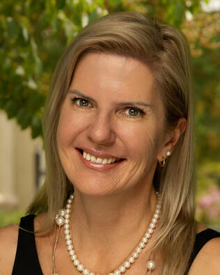 Headshot of Victoria Krisko
