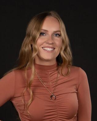 Headshot of Shelby Stewart