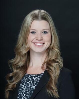 Headshot of Stephanie Goedl