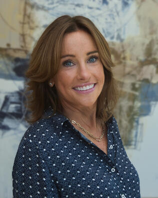 Headshot of Leslie White