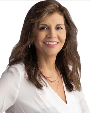 Headshot of Carmen Cossio