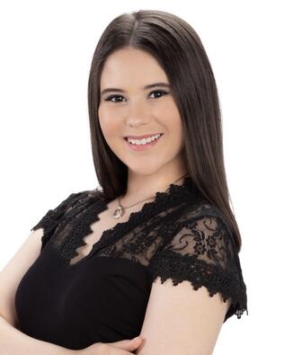 Headshot of AMANDA ASHLEY ALBURQUERQUE