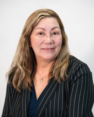 Headshot of Dioselina Pena