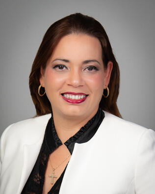 Headshot of Yanet Chacon