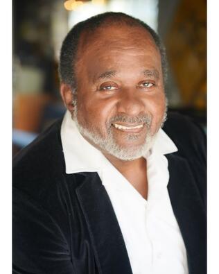 Headshot of Calvin Jacobs
