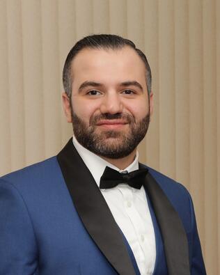 Headshot of Artem Muradyan
