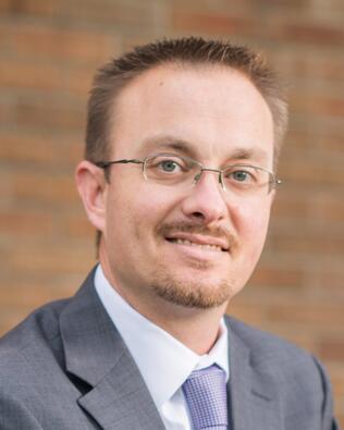 Headshot of Andrew Edwards