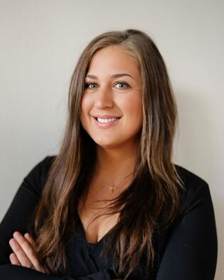 Headshot of Kristy Winter